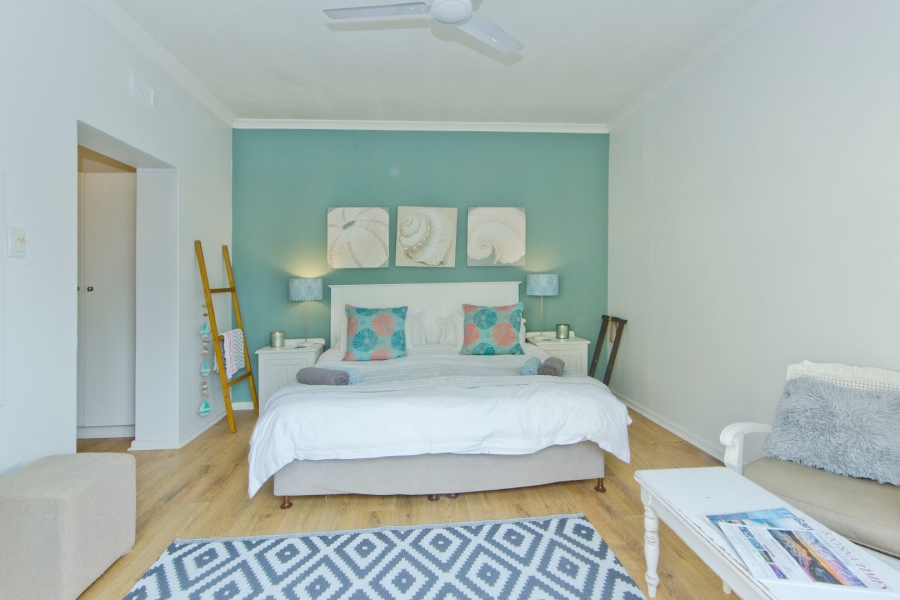 9 Bedroom Property for Sale in Leisure Isle Western Cape